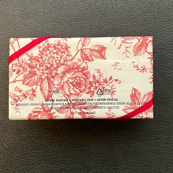 NEW Alchimia Soap Lot of 3 - Vegetable Soap - Product of Italy - Mother's Day - Picture 3 of 8